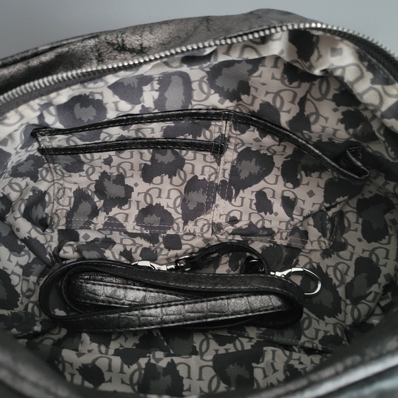 Guess Y2K metallic shoulder bag (convertible to crossbody) vintage - Picture 7 of 11